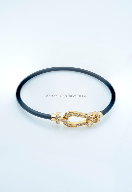 PULSERA HEBILLA  CON NEOPRENO NEGRO / OA 18K / DIAMANTES NATURALES REF 015404